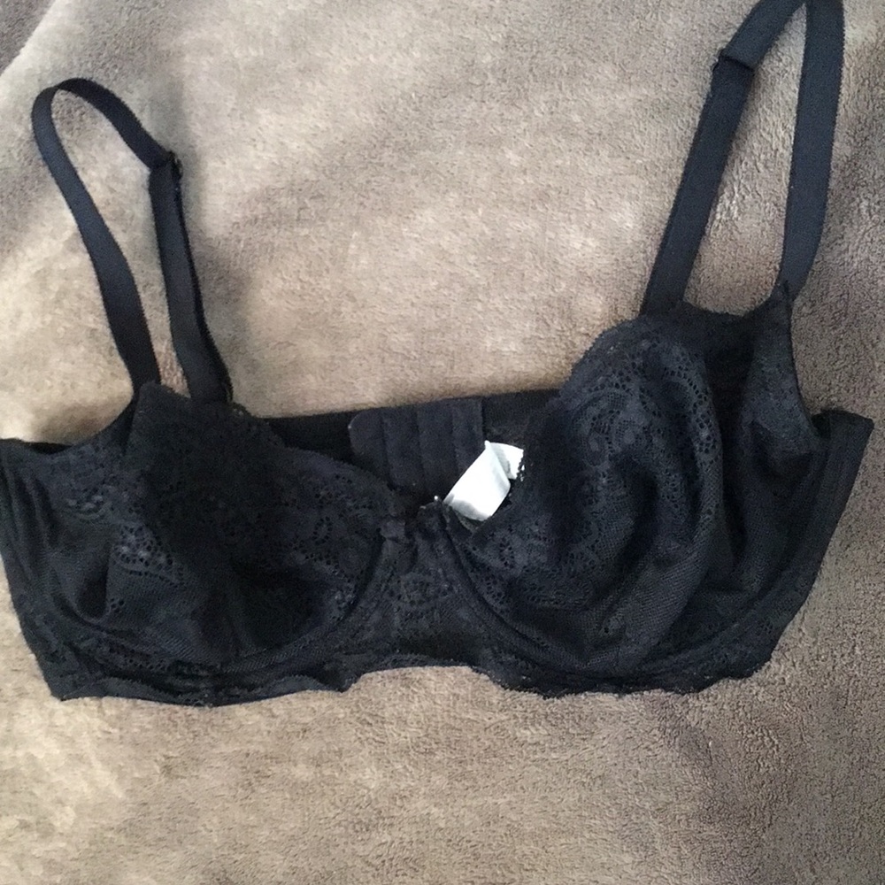 Sexy 36DD Gilligan & O’Malley Black Bra.